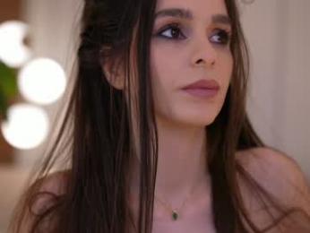 dovia — Chaturbate recorded stream image, 14.12.2025 08:00