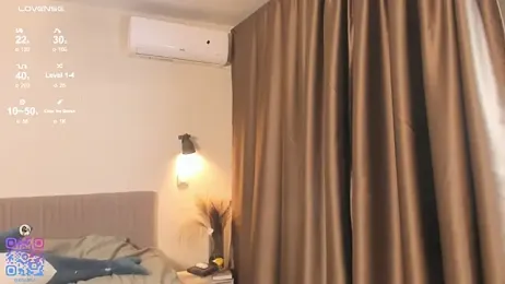 BreezeJam — Stripchat recorded stream screenshot (14 Dec 2025)