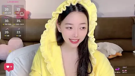 ziyu111 — Stripchat recorded stream image, 27.02.2025 04:00