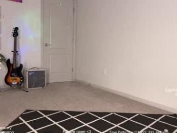 petitebrat — Chaturbate recorded stream screenshot (14 Dec 2025)