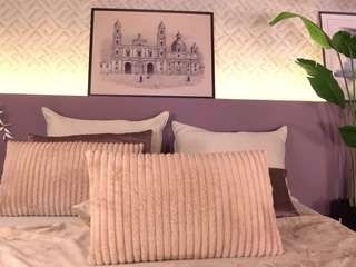 ellediane — Camsoda recorded stream image, 15.12.2025 22:00