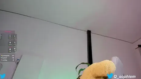 Queensophie_m — Stripchat recorded stream image, 16.12.2025 03:40