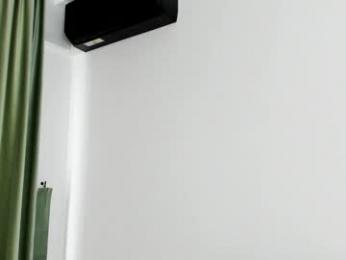 elaanna — Chaturbate recorded stream screenshot (17 Dec 2025)