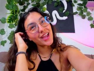 nataliepeterson — Camsoda recorded stream image, 17.12.2025 11:50