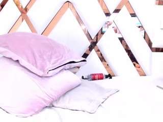 zafirahot — Camsoda recorded stream image, 17.12.2025 11:50