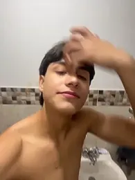 Lander_Cruz — Stripchat recorded stream image, 17.12.2025 19:10