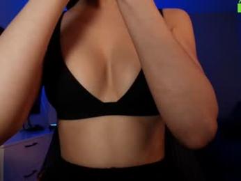 hollyextra — Chaturbate recorded stream image, 17.12.2025 20:00