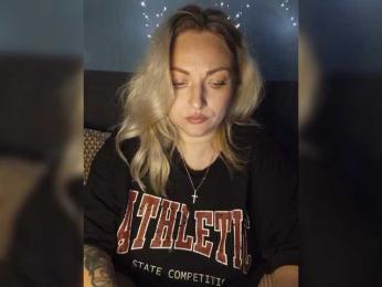 Tanysha-1 — Bongacams recorded stream image, 18.12.2025 05:20