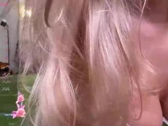 roselyn_rose — Chaturbate recorded stream screenshot (18 Dec 2025)