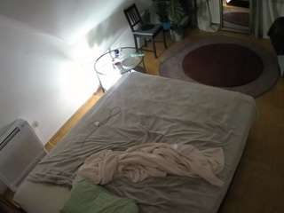 voyeurcam-julmodels-whitebed-4 — Camsoda recorded stream image, 13.12.2025 15:00