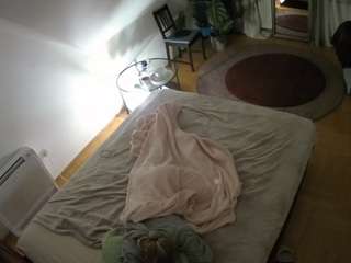 voyeurcam-julmodels-whitebed-4 — Camsoda recorded stream image, 13.12.2025 15:00
