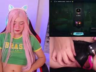 lilapop4 — Camsoda recorded stream image, 20.12.2025 05:30