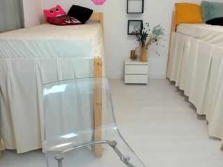 18perfecttits — Camsoda recorded stream image, 20.12.2025 07:50