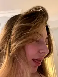 curvyflawless — Stripchat recorded stream screenshot (21 Dec 2025)