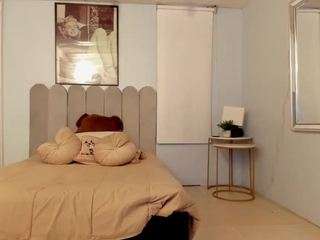 lady-brownn — Camsoda recorded stream screenshot (27 Feb 2025)