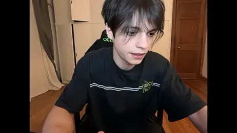 SasukeUhchiaa — Stripchat recorded stream screenshot (22 Dec 2025)