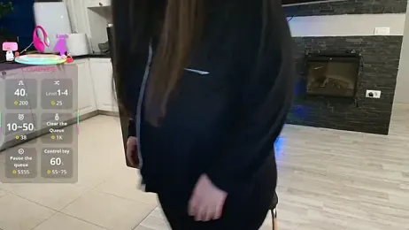 Layla- — Stripchat recorded stream screenshot (23 Dec 2025)