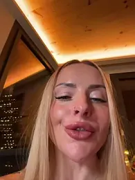 EmaSalis — Stripchat recorded stream screenshot (23 Dec 2025)