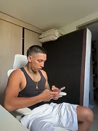 sendfer — Stripchat recorded stream image, 23.12.2025 21:20