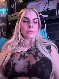 delicioussdixie — Stripchat recorded stream image, 23.12.2025 23:50