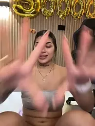 Sarasanders_4 — Stripchat recorded stream image, 24.12.2025 02:40