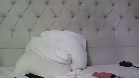 carolinesampaio — Stripchat recorded stream screenshot (24 Dec 2025)