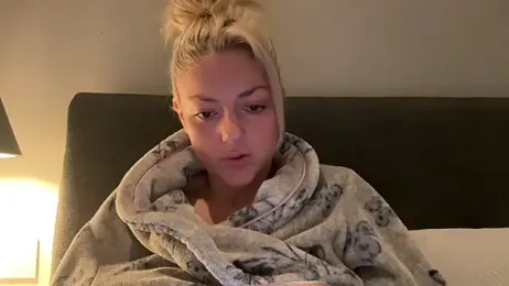 Leylah_Linda — Stripchat recorded stream image, 24.12.2025 16:30