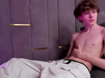 curlytwinkboy — Chaturbate recorded stream image, 25.12.2025 20:30