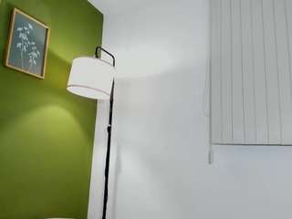 karlyee — Camsoda recorded stream image, 28.12.2025 23:30