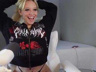 bunnykaye — Camsoda recorded stream screenshot (29 Dec 2025)