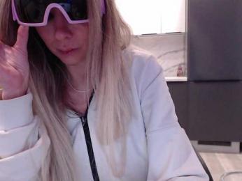 blondalina — Bongacams recorded stream image, 01.01.2026 13:00