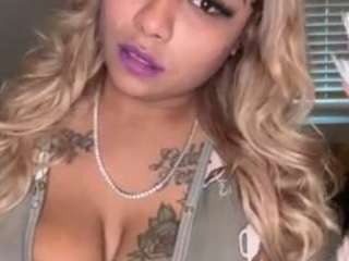 laylared — Camsoda recorded stream image, 01.01.2026 14:10