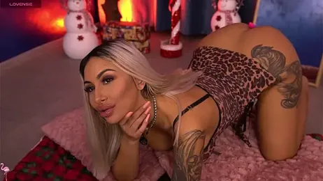 GoldenAmber — Stripchat recorded stream screenshot (02 Jan 2026)