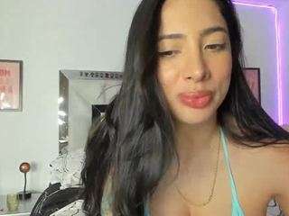 abrilmartinez — Camsoda recorded stream screenshot (06 Jan 2026)