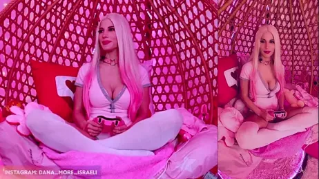 dana_more — Stripchat recorded stream image, 08.01.2026 10:00