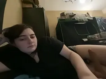 Snowbunnycake_131 — Stripchat recorded stream image, 13.01.2026 07:50