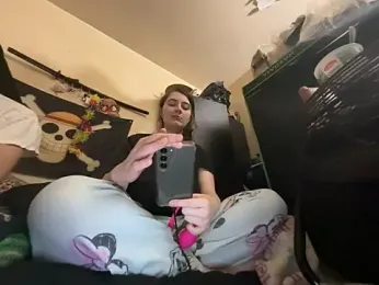 Snowbunnycake_131 — Stripchat recorded stream image, 13.01.2026 07:50