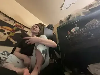 Snowbunnycake_131 — Stripchat recorded stream image, 13.01.2026 07:50