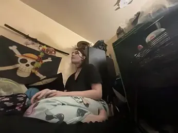 Snowbunnycake_131 — Stripchat recorded stream image, 13.01.2026 07:50