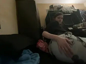 Snowbunnycake_131 — Stripchat recorded stream image, 13.01.2026 07:50