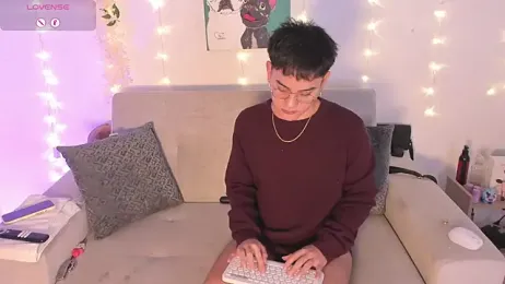 Young_Ben — Stripchat recorded stream screenshot (13 Jan 2026)