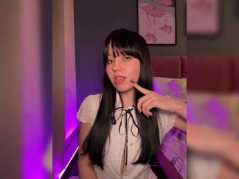 Businka13 — Bongacams recorded stream image, 13.01.2026 17:20