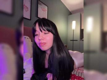 Businka13 — Bongacams recorded stream image, 13.01.2026 17:20