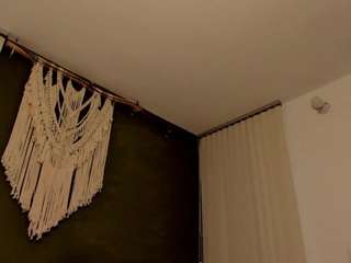 karlyee — Camsoda recorded stream image, 15.01.2026 21:00
