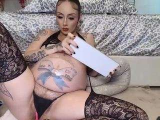 parisloveee03 — Camsoda recorded stream image, 16.01.2026 03:40
