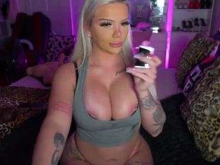 emmagray01 — Camsoda recorded stream screenshot (17 Jan 2026)