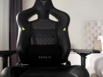 kissing33 — Chaturbate recorded stream screenshot (17 Jan 2026)