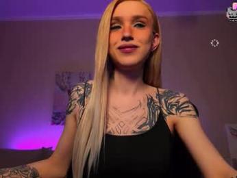 twiinkie_pie — Chaturbate recorded stream image, 17.01.2026 19:50
