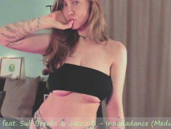 Adamova_Eva — Bongacams recorded stream screenshot (17 Jan 2026)