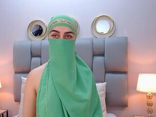 Aliah Manzur — Flirt4free recorded stream screenshot (19 Jan 2026)